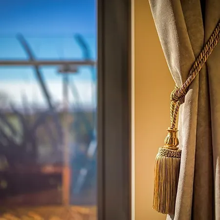Leo Sea View Apartmán *